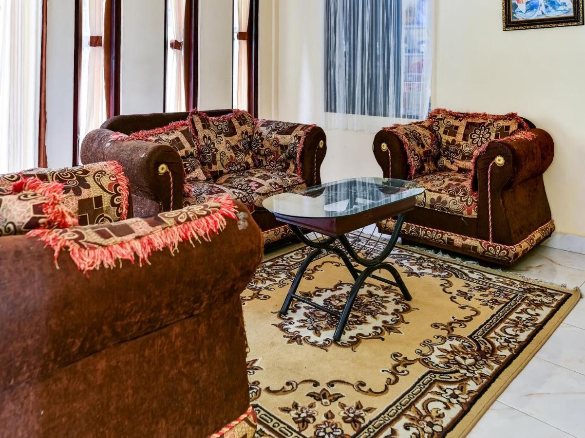 Oyo 91228 Griya Siena Hotel Munduk Kültér fotó